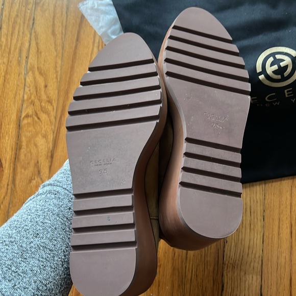 CECELIA NEW YORK - GEMMA SLIP ON LOW WEDGE BOOT NUTELLA - Picture 9 of 9